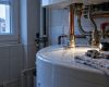 Visite d’un logement : ce qu’une fuite en haut du chauffe-eau change avant de signer